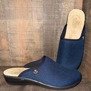 FLY FLOT slip on shoes-size 39/8 NWOT